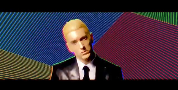 Eminem představuje videoklip v singlu „Rap God“ 1