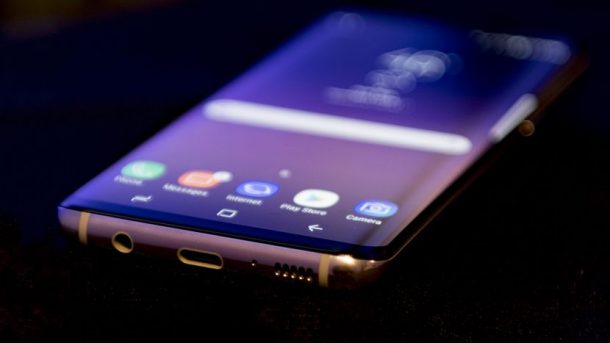 Samsung Galaxy S8 Plus vs. HTC U Ultra vs. Huawei P10: který z nich je nejlepší na trhu 1