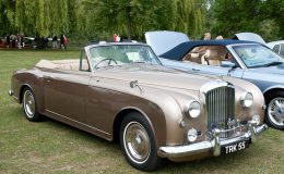 Vzácný model Bentley S1 Continental je snem každého sběratele luxusních veteránů 3