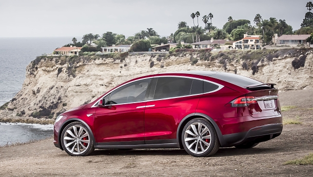 Tesla Model X: první a jediné plně elektrické SUV na světě 1
