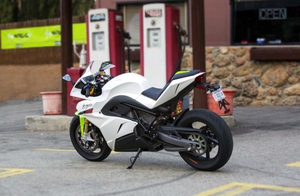 2015 Energica Supersport poháněný elektromotorem 1