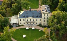 CHATEAU MCELY: SKUTEČNÝ RÁJ PRO ZAMILOVANÉ, KTERÝ SE NACHÁZÍ JEN KOUSEK OD PRAHY 7