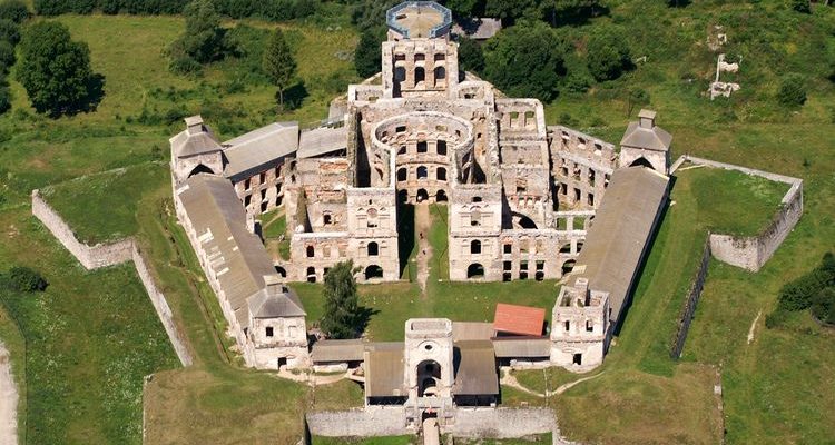 Záhadnami opředený hrad Krzyztopor v Polsku 1