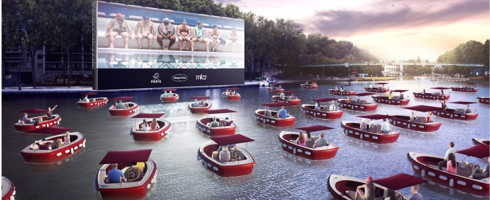 Paříž má „plovoucí kino“ s čluny umožňujícími společenský odstup 1