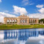 Jak velkou návštěvnost má zámek Schönbrunn? 7