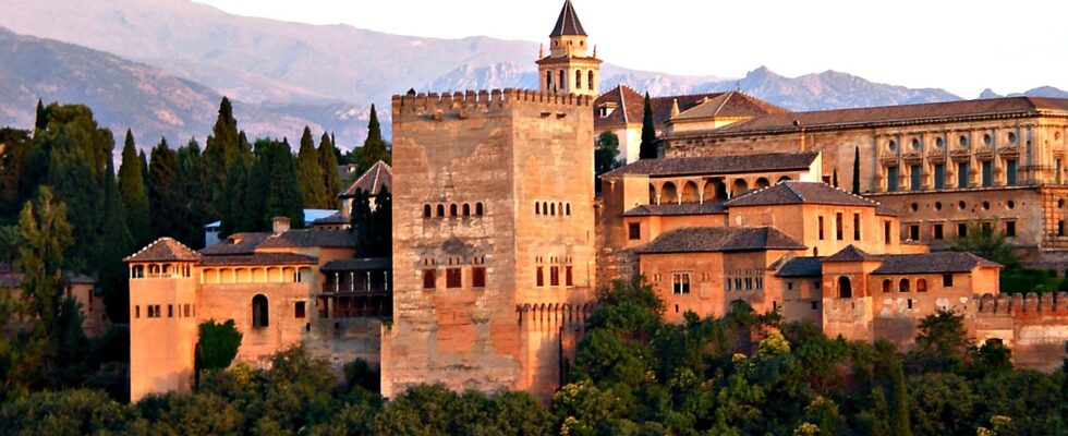 Mám si koupit vstupenky na Alhambru předem? 1