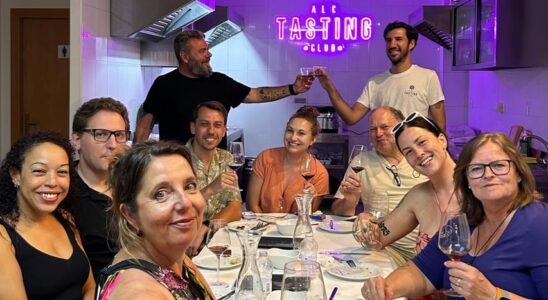 Autentický zážitek: Alicante Best Wine Tasting & Tapas Club 14