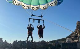 Alicante: Parasailing a projížďka lodí 14